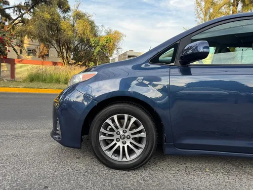 Toyota Sienna 3.5 Xle At