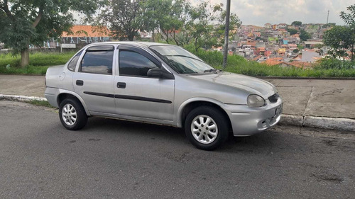 Gm Corsa Sedan A Vista 8900 Aceito Cartão E Financio