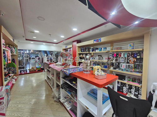 Estupenda Local Comercial En Venta En Manzanares. Mls# 25-12200 Zr