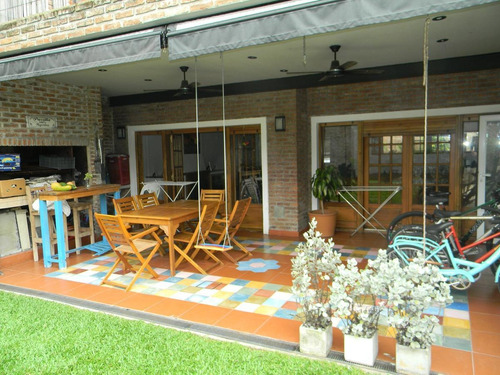 Hermosa Casa De 6 Ambientes En San Isidro