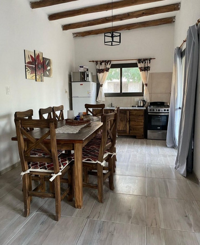 Vendo Complejo De Cabañas 5 Has Con 5 Cabañas Y 3.5 Has De Parral Con Tela. Las Paredes, San Rafael, Mendoza