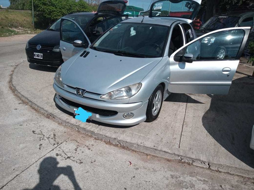 Peugeot 206 1.6 Xr Premium