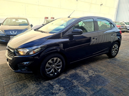 Imagen 16 de 22 de Nuevo Chevrolet Onix Joy 2023 Black 0km Color Smt5