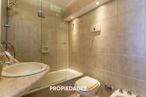 Venta Departamento En Peninsula - Punta Del Este