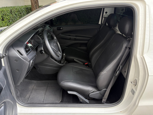 Volkswagen Saveiro 1.6 Robust Cab. Simples Total Flex 2p