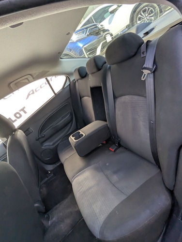 Dodge Attitude 1.2 Se At