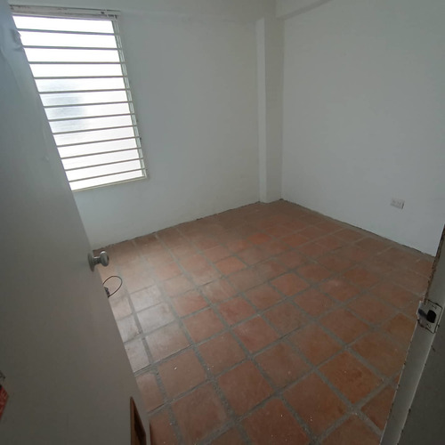 Imagen 7 de 9 de Venta, Maneiro Mgtavzla @inversionesdalroc.ca+584168954884