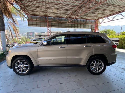 Imagen 6 de 13 de Jeep Grand Cherokee 2015 5.7 V8 Summit 4x4 At