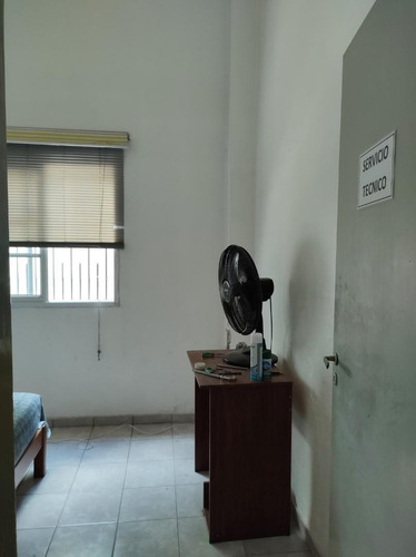 Imagen 3 de 22 de Casa En Venta 4 Ambientes Y Taller Amplio Jardín