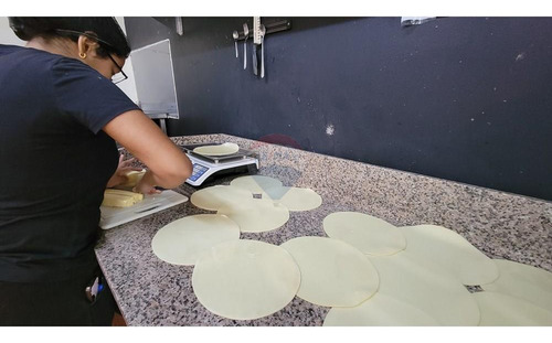 Derecho De Llaves: Cocina Industrial Operativa
