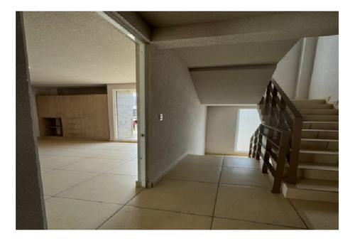 Casa En Fraccionamiento Lomas De La Plata 2, Pachuca Hidalgo, 3 Habitaciones, Terraza, Áreas Verdes, Acceso Controlado.