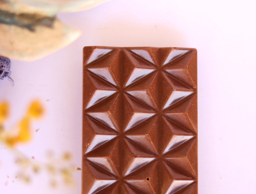 Barra De Chocolate De Leche 35% Cacao Con Incrustaciones
