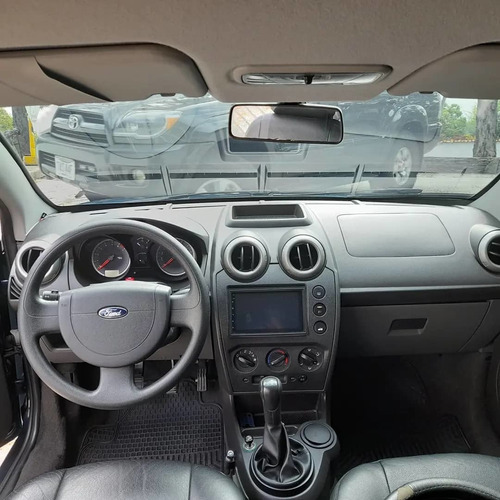 Imagen 4 de 8 de Ford Fiesta .