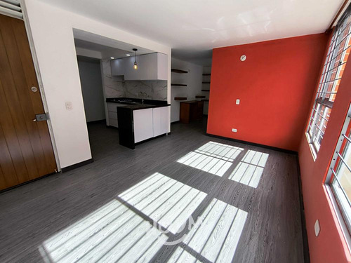 Apartamento En La Esmeralda.. 3 Habitaciones, 45 M², Id: 154298