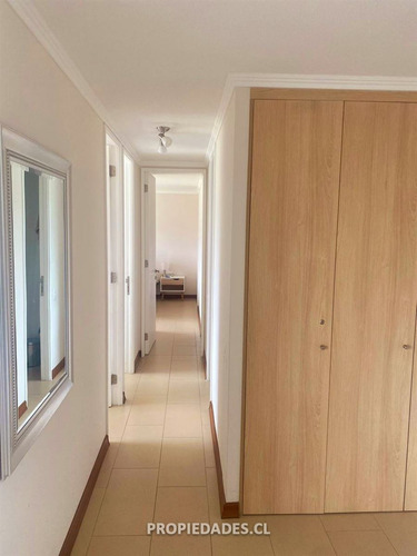 Departamento En Venta De 3 Dorm. En Papudo Primera Línea