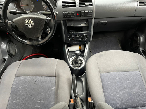 Volkswagen Pointer 1.6 Trendline Ee Mt