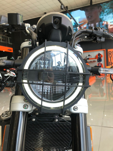 Imagen 2 de 17 de Husqvarna 401 Svartpilen Año 2021 Con 1900 Km