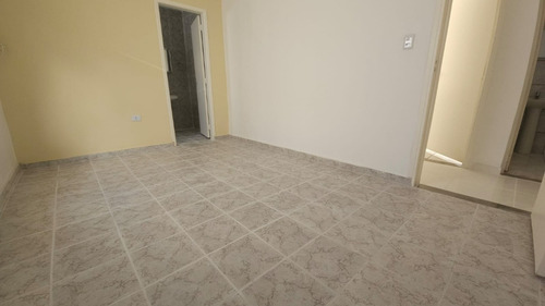 Casa Recém Reformada Com 3 Dormitórios Em Marília!