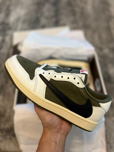 Jordan 1 Low X Travis Scott Medium Olive 6.5mx Originales (Usado)