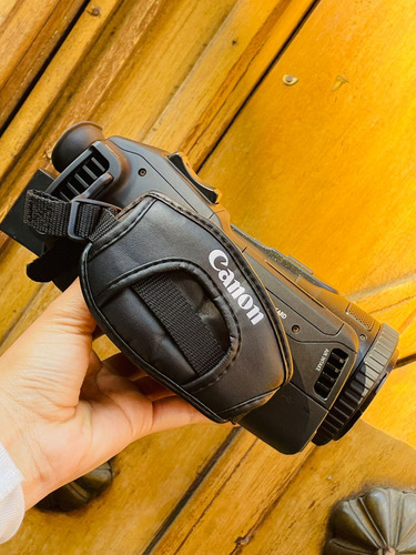 Canon Videocámara Vixia Gx10 Uhd 4k Con Sensor Cmos (Usado)