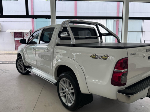 Toyota Hilux 2.7 Srv Cab. Dupla 4x4 Flex Aut. 4p