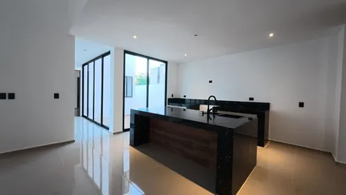 Casa En Venta Al Norte De Mérida, Entrega Inmediata