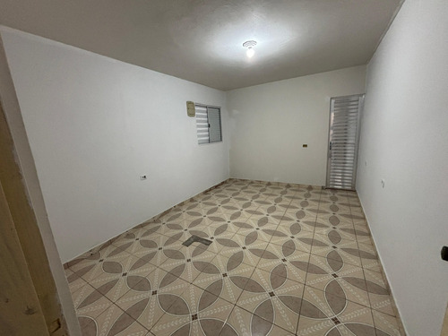 Casa Grande Em Cajamar Com Dois Andares