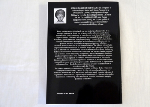 Imagen 2 de 4 de Libro De Ovnis Érase Una Vez En Ovnilandia. Tomo 3