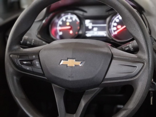 Imagen 5 de 11 de Chevrolet Onix Ls 2021