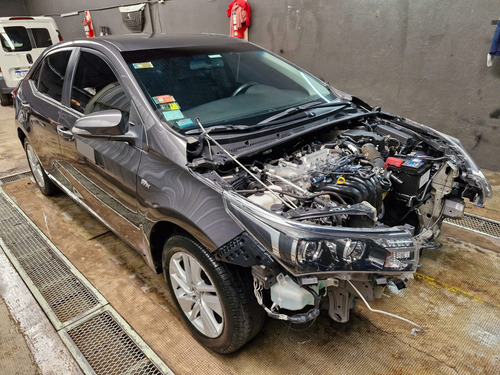 Toyota Corolla -chocado-