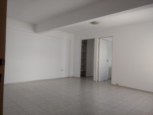 Alquilo Departamento 1 Dorm En Alto Alberdi A Metros De Colón