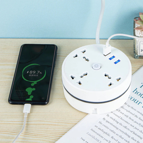 Regleta De Alimentación De Viaje: Regleta Retráctil Con 3 Ac