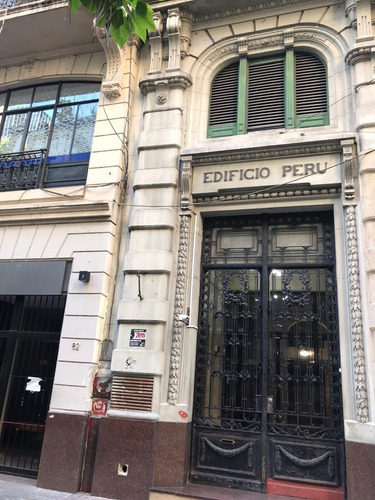 Oficina En Microcentro. Inmejorable Ubicación. Muy Luminosa