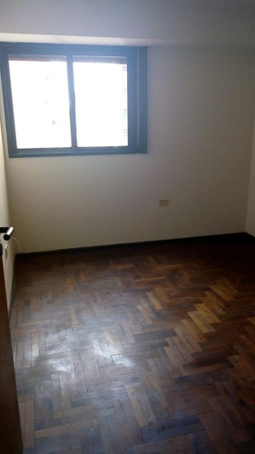 Imagen 8 de 13 de Departamento En Venta- Bv San Juan, Centro.