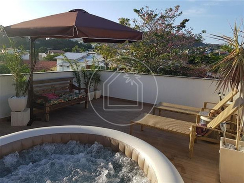 Casa - Ref: 889300
