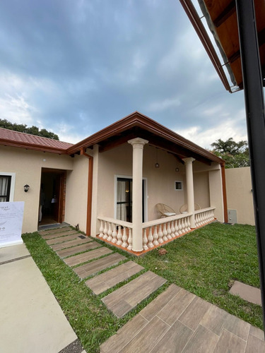 Vendo Casa Amoblada Con Piscina En El Barrio Kennedy: 3 Habitaciones Y 3 Baños