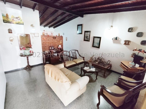 Amplia Casa En Venta Ubicada En Calle Tranquila Y Segura De El Paraíso Cabudare,gabriela C