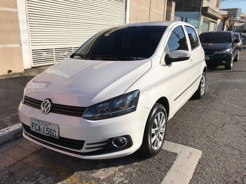 Volkswagen Fox 2015 1.0 Trendline Total Flex 5p