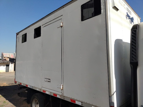 Imagem 1 de 6 de Bau De Aluminio Para Cavalo Boiadeiro Animais