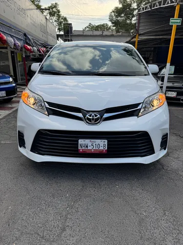 Toyota Sienna 3.5 Le At
