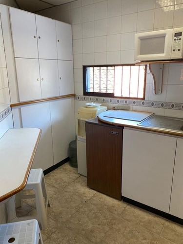 Local Comercial En Venta - Urb. Santa Monica