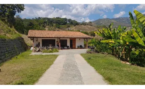 Vendo Casa Campestre Sopetrán 228 M²