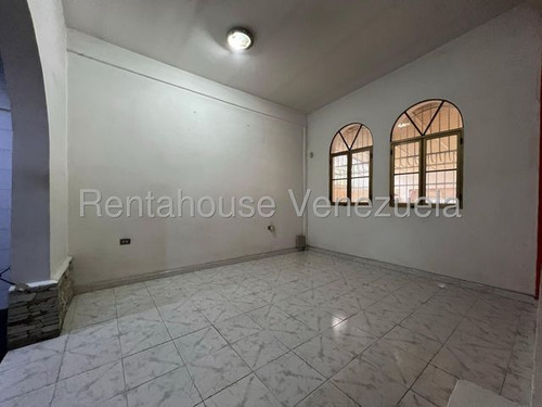 Casa En Venta Piñonal Maracay 25-17208 Apd