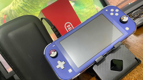 Nintendo Switch Lite Seminueva