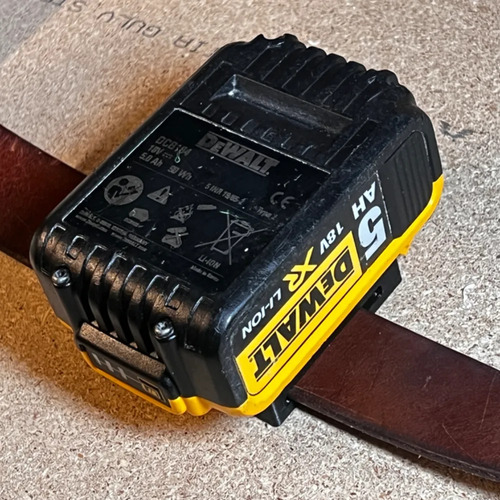 Porta Bateria Compatible Dewalt 2en1 Cinturon + Pared Kit X2