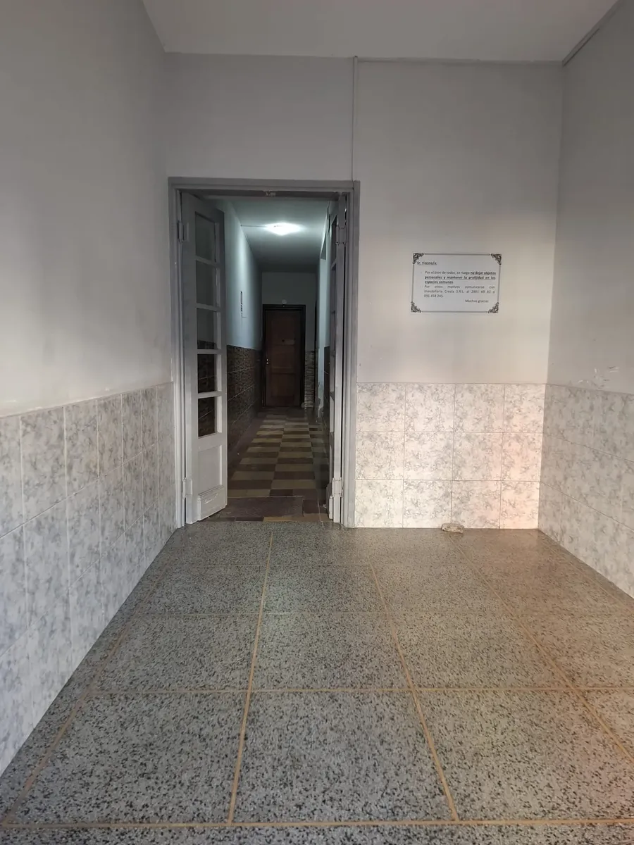 Prox.rambla Reciclado Planta Baja Interior 2 Patios Bajos Gastos · Foto 3
