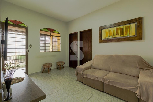 Imagem 3 de 18 de Casa À Venda, 2 Quartos, 12 Vagas, Fonte Grande - Contagem/mg - 27503