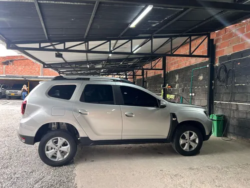 Renault Duster 1.3 Intense Cvt