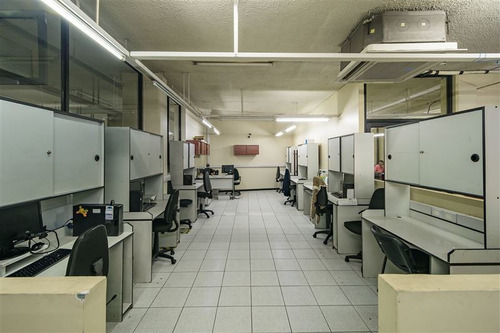 Imagen 16 de 20 de Edificio De Oficinas En Venta En Santiago Para Inversionista