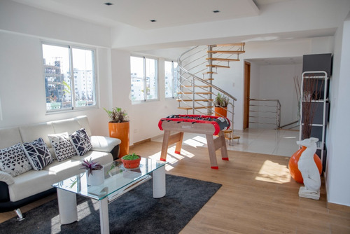 Penthouse De 3 Niveles En Naco A Pocos Minutos De La Av. 27